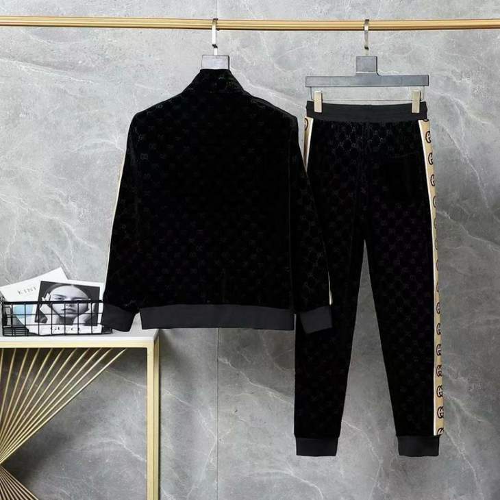 Picture of Gucci Sweater Suits _SKUGucciM-3XL8qn13139857